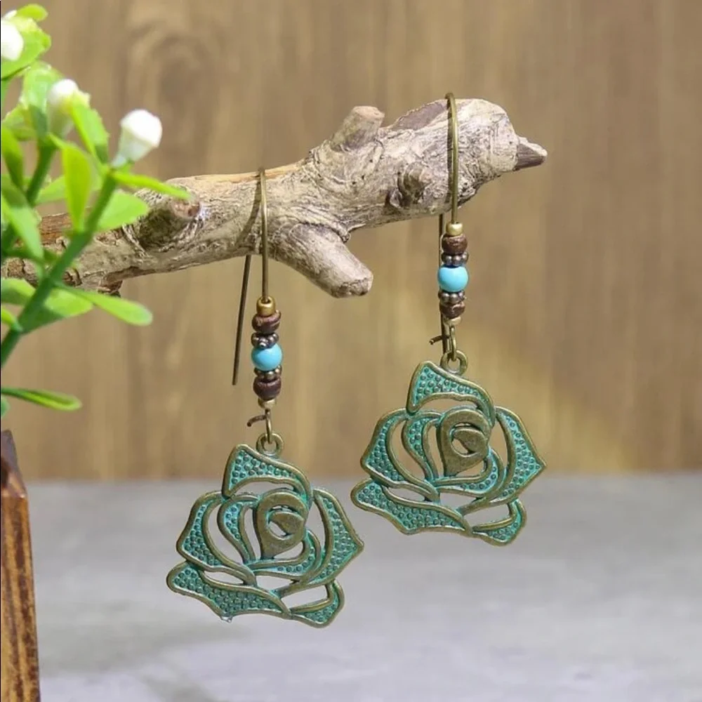 🌻 Bronze Rose Flower Charm Earrings - Picture 1 of 3